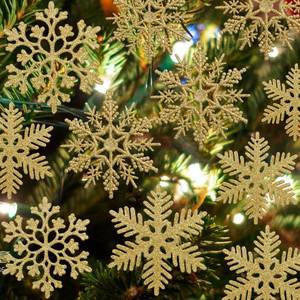 lot 3182 image: 36PCS Christmas Snowflake Ornaments, Hanging Snowflake Decorations for Winter Wonderland Christmas Tree Decorations, 4-inch, Gold