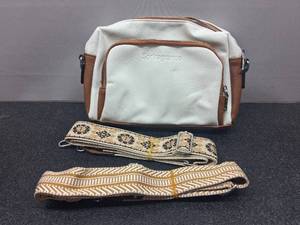 lot 3273 image: Crossbody Handbag Vegan Leather Purse With 2 Adjustable Straps