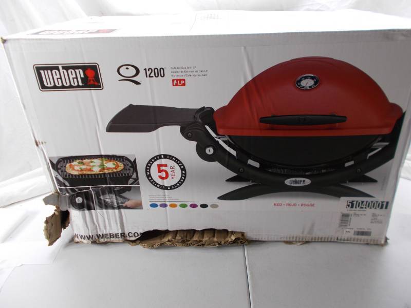 lot 1218 image: weber grill