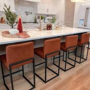 lot 30121 image: Bar Stools Set of 4 Modern Counter Height Barstool