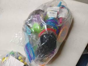 lot 29881 image: Bag of Miscellaneous Small Toys