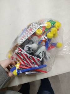 lot 29882 image: Bag of Miscellaneous Small Toys