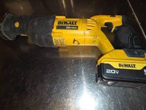 lot 20629 image: DeWalt 20V Max Cordless Reciprocating Saw