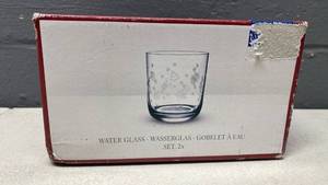 lot 170 image: Villeroy &amp Boch Toys Delight Water Glass Set&nbsp