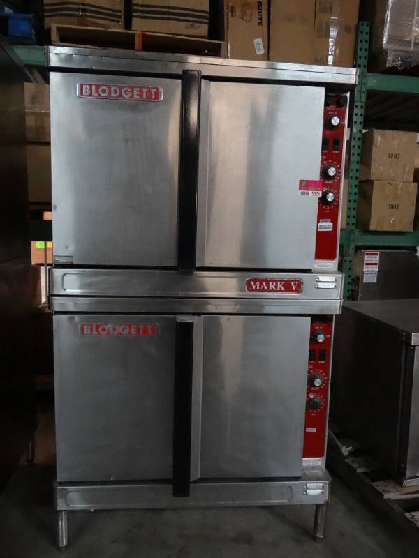 lot 5024 image: Blodgett Mark V Double Stack Commercial Gas Oven