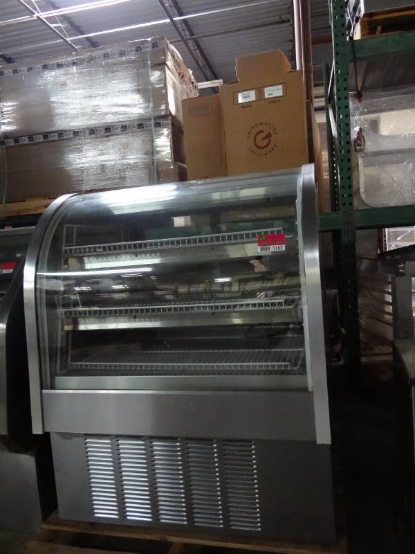 lot 5102 image: Beverage Air CDR31-B-20 Black Curved Glass Refrigerated Display Case