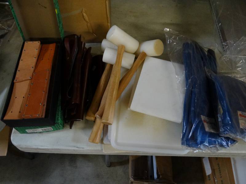 lot 5176 image: Knife Holders, Cutting Boards, Nylon Plastic Hammer and Gloves