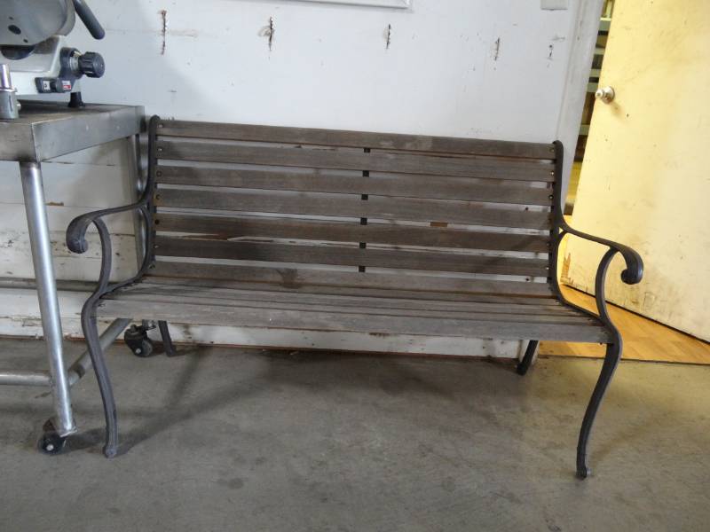 lot 5207 image: Outdoor Bench