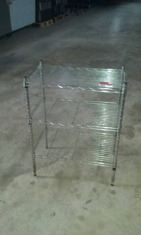 lot 5060 image: 3 Tier Metro Rack