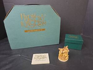 lot 226 image: Harmony Kingdom 1998 Royal Watch Collector Kit RWIGK01C
