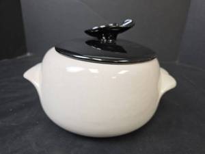 lot 264 image: Vintage Frankoma 4V White Covered Bean Pot with Black Lid