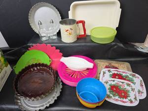 lot 307 image: Kitchen Collection with Floral Flour Sifter, Pie Plate, Cake Pans, Hot Plates, and More