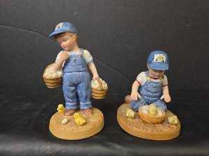 lot 407 image: 1990 Country Store Little Farmers Figurines by Home Interiors