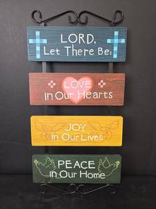 lot 414 image: Inspirational Religious Wall Hanging