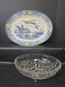 lot 420 image: Flying Ducks Large Oval Platter with Glass Fruit Bowl