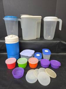 lot 421 image: Mixed Storage Containers - Tupperware and others