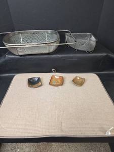 lot 429 image: Set of Stainless Steel Mesh Strainer Baskets, Dish Drying Pad, and 3 Sugar Scrub Dishes