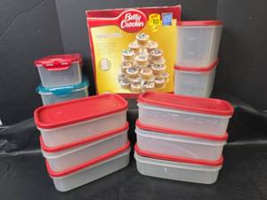 lot 430 image: Food Storage Containers with Red Lids and Betty Crocker Cupcake Stand