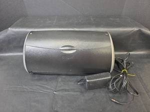 lot 432 image: Cricut Create Electronic Cutting Machine CRV20001 Powers on