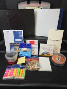 lot 440 image: Office Supplies Bundle