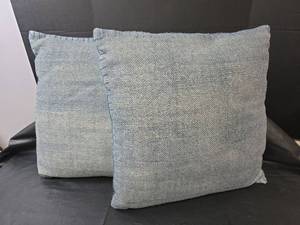 lot 473 image: Magnolia Home Decorative Throw Pillows - Set of 2