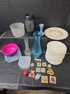 lot 501 image: Dishes and Vases