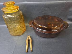 lot 504 image: Amber Glass Storage Canister & Pyrex Casserole Set