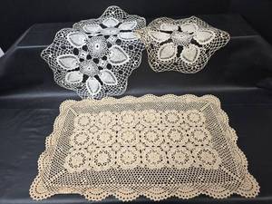 lot 516 image: Handmade Cotton Lace Doily Set