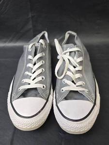 lot 536 image: Converse All Star Low Top Sneakers - Gray Womens 9