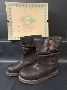 lot 537 image: Skechers Australia Memory Foam Brown Boots Womens 9.5