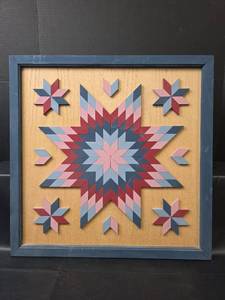 lot 555 image: Handcrafted Wooden Star Barn Quilt Wall Art