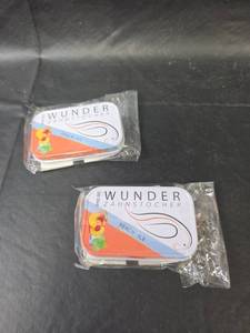 lot 564 image: Wunder Zahnstocher Peach Ice Toothpicks 2 -  packs of 100