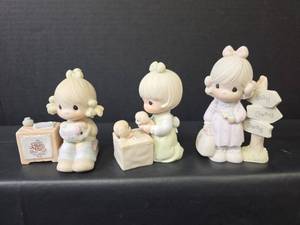 lot 579 image: Precious Moments Figurines Set of 3