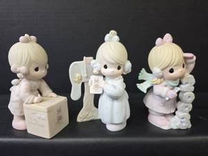 lot 584 image: Precious Moments Figurine