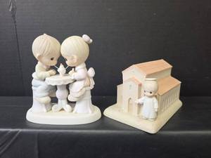 lot 592 image: Precious Moments Figurines
