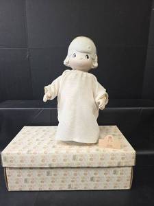 lot 599 image: Precious Moments Bethany Angel Doll 12432
