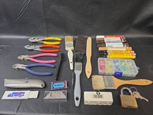 lot 602 image: Tools, Furniture Touch-Up Pens, and More