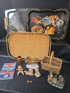 lot 605 image: Home Decor