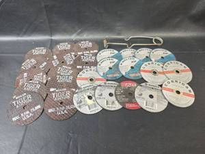 lot 606 image: Mixed Lot Industrial 3inch Cutting Discs - Weiler Tiger, Walter & Metabo