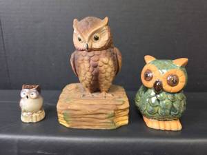 lot 657 image: Gorham Ceramic Owl Music Box (works) and More