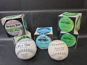 lot 676 image: Worth Green Dot and Blue Dot Softball Collection 5ct