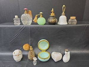 lot 685 image: Vintage Perfume Bottle Collection