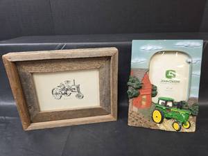 lot 692 image: John Deere Collectibles