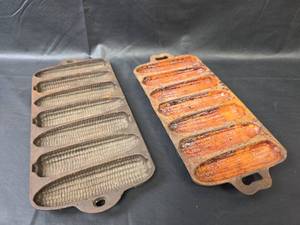 lot 711 image: Cast Iron Corn Bread Mold Pans