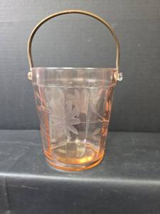 lot 741 image: Vintage Pink Depression Era Glass Ice Bucket with Floral Etching