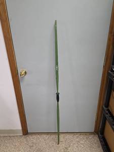 lot 766 image: Bear Archery Green Fox Archery Bow AMO 56 25#