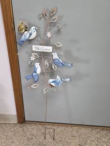 lot 770 image: Blue Birds Welcome Garden Stake