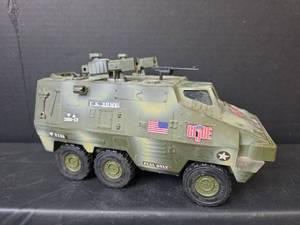 lot 783 image: 2001 Hasbro GI Joe Battery Operated US Army APC Military Vehicle, Works - Has New Batteries