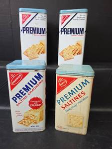 lot 785 image: Vintage Nabisco Premium Saltine Cracker Metal Tins