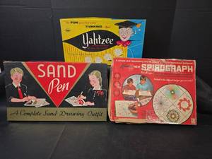 lot 799 image: Classic Board Games and Creative Art Set